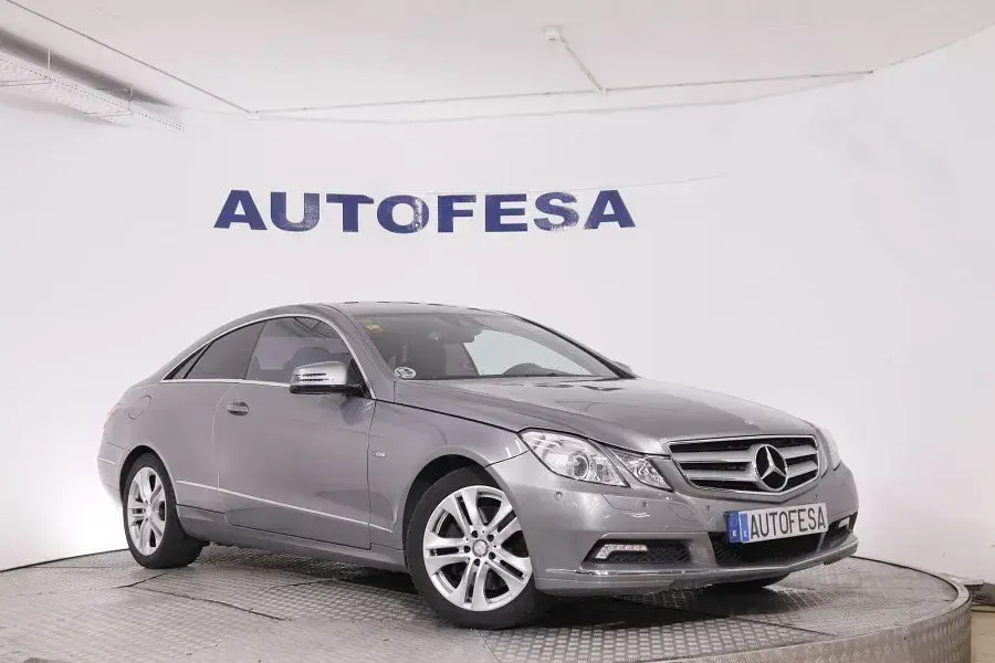 Usado Mercedes E350 231 CV (169 kW) 2010 Gris Coupe