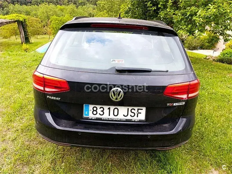 Usado VW Passat Edition 120 CV (88 kW) 2015 Negro Familiar