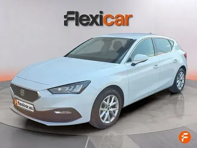 Usado Seat Leon Style 116 CV (85 kW) 2025 Blanco Familiar