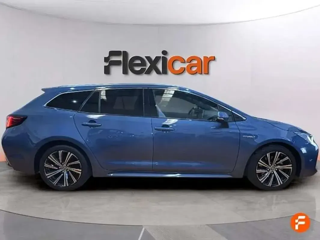 Usado Toyota Corolla Style 184 CV (135 kW) 2021 Azul Familiar