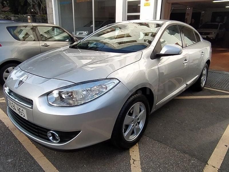 Usado Renault Fluence Dynamique 110 CV (80 kW) 2011 Gris / plata Berlina
