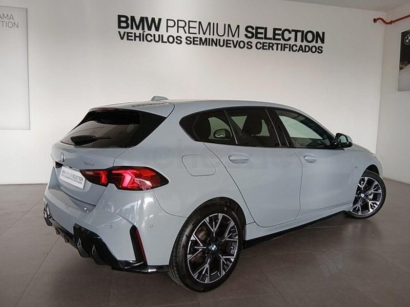 Usado BMW 120 Comfort Edition 163 CV (119 kW) 2025 Gris / plata Utilitario