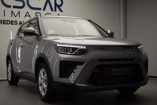 Nuevo SsangYong Tivoli 135 CV (99 kW) 2025 Gris / plata SUV