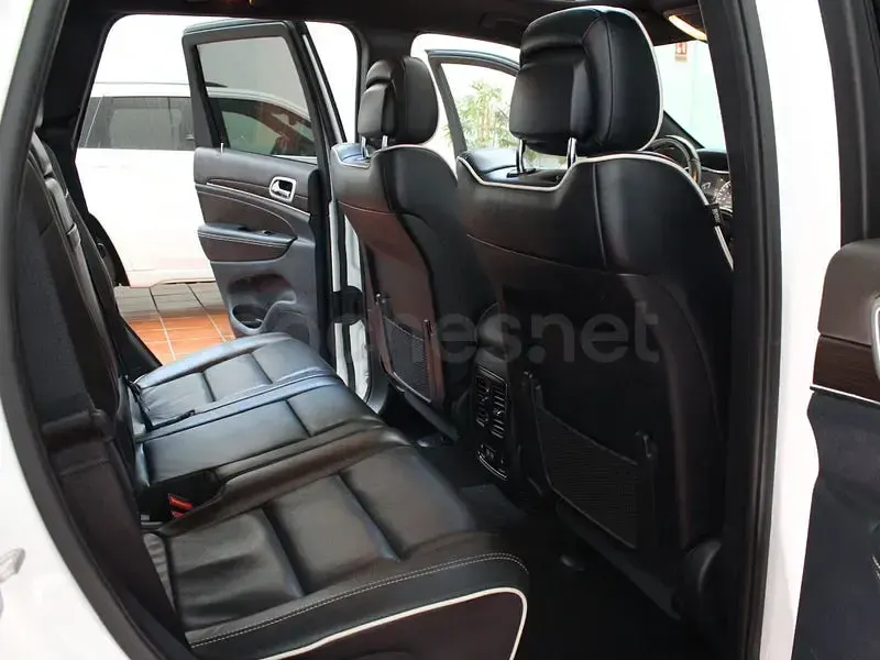 Usado Jeep Grand Cherokee Overland 250 CV (183 kW) 2020 Blanco SUV