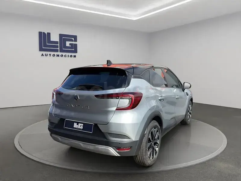 Usado Renault Captur Evolution 90 CV (66 kW) 2023 Gris SUV