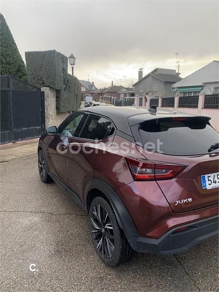Usado Nissan Juke 114 CV (83 kW) 2022 Granate SUV