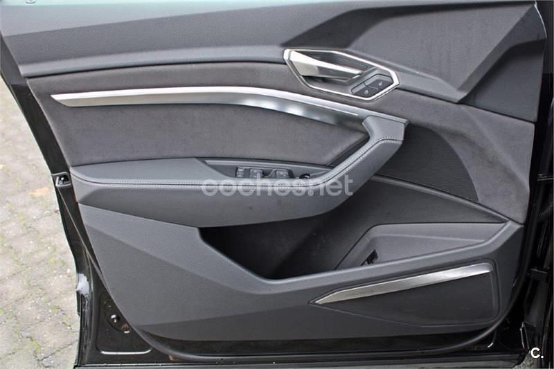 Usado Audi Q8 Sportback e-tron S-Line 250 kW (340 CV) 2023 Eléctrico SUV