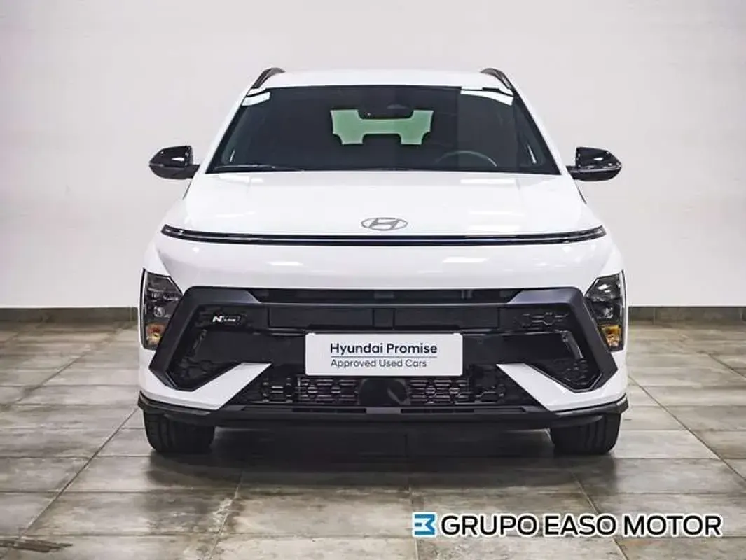 Używany Hyundai Kona N Line 120 KM (88 kW) 2024 Biały SUV