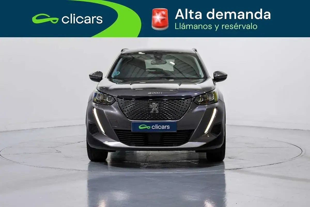 Usado Peugeot 2008 Allure 131 CV (96 kW) 2021 Gris SUV