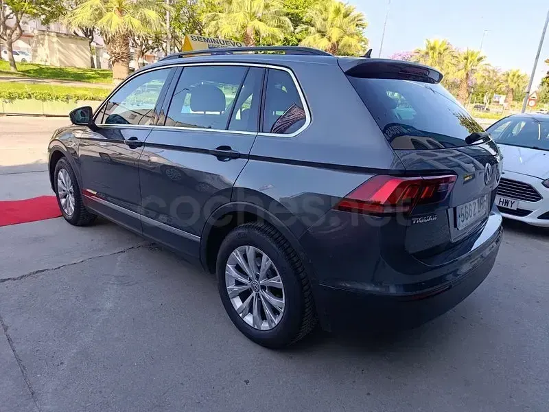 Usado VW Tiguan Advance 150 CV (110 kW) 2020 Gris / plata SUV