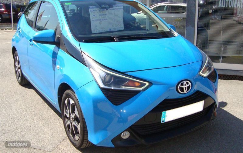 Azul Usado 2019 Toyota Aygo X-play Utilitario | 11.600 € (Un poco caro) - Imagen 1/4
