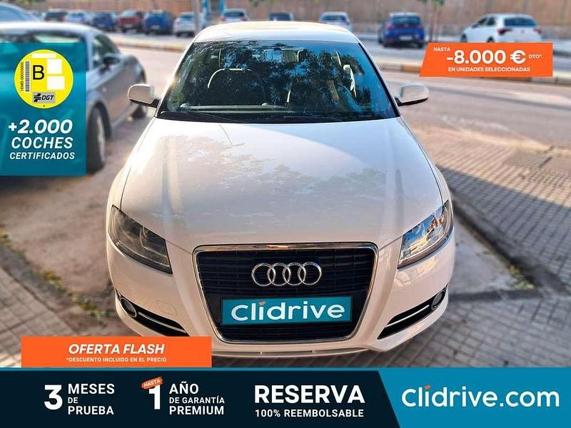 Blanco Usado 2012 Audi A3 Sportback Attraction Utilitario | 8190 € (Super precio) - Imagen 1/3