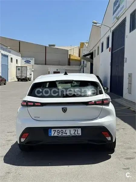 Usado Peugeot 308 Allure 130 CV (95 kW) 2022 Blanco Berlina