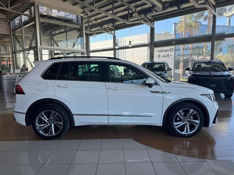 Usado VW Tiguan R-line 150 CV (110 kW) 2022 Blanco SUV