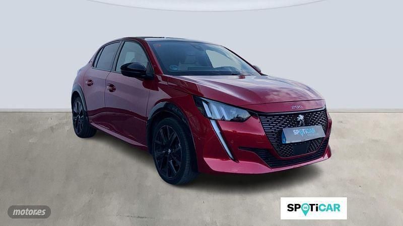 Usado Peugeot 208 GT 101 CV (74 kW) 2021 Rojo Utilitario