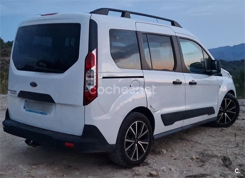 Usado Ford Tourneo Connect Titanium 100 CV (73 kW) 2017 Blanco Monovolumen