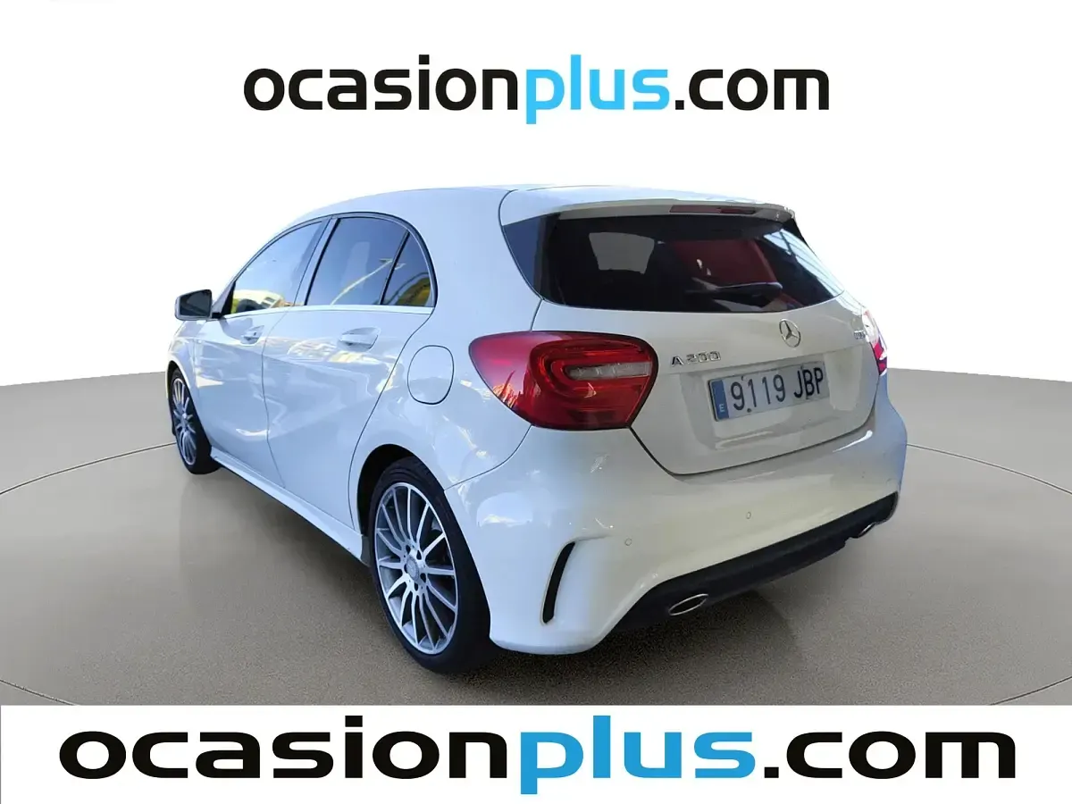 Usado Mercedes A200 AMG line 136 CV (100 kW) 2014 Blanco Utilitario