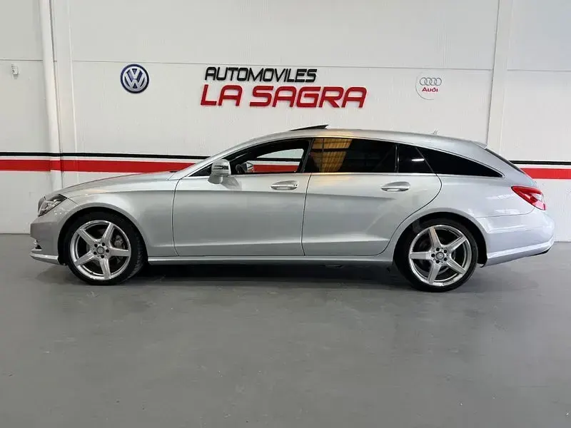 Usado Mercedes CLS350 Shooting Brake 258 CV (189 kW) 2015 Gris / plata Familiar