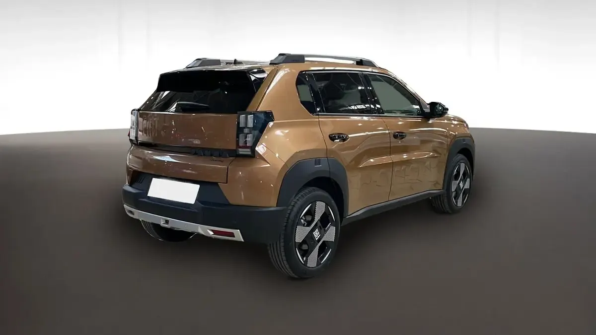 Usado Fiat Grande Panda La Prima 110 CV (80 kW) 2025 Marron Utilitario