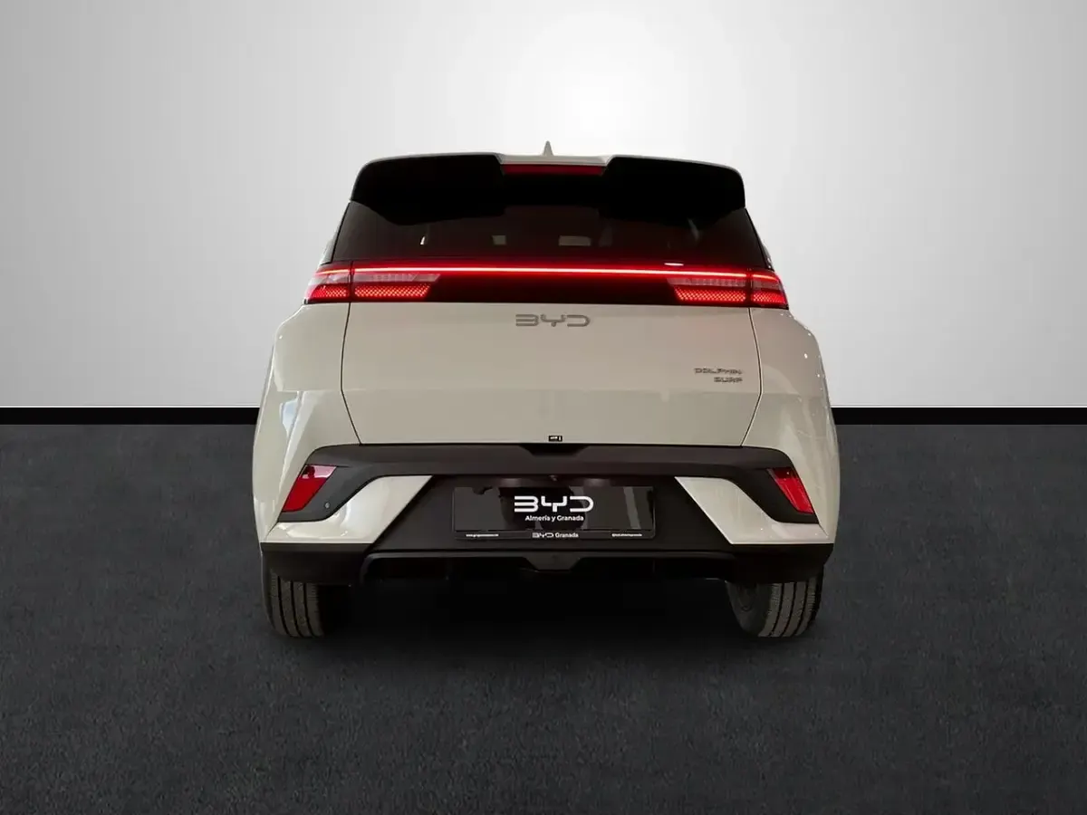 Nuevo BYD Dolphin Surf Boost 64 kW (88 CV) 2026 Beige Utilitario