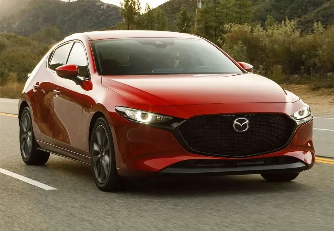 Usado Mazda 3 Active Plus 143 CV (105 kW) 2007 Rojo Utilitario