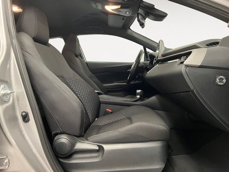 Usado Toyota C-HR Advance 184 CV (135 kW) 2021 Gris SUV