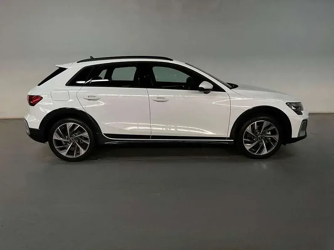 Usado Audi A3 205 CV (150 kW) 2025 Blanco SUV