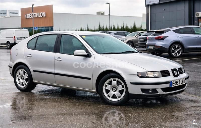 Gris / plata Usado 2000 Seat Leon Berlina | 1700 € (Super precio) - Imagen 1/4