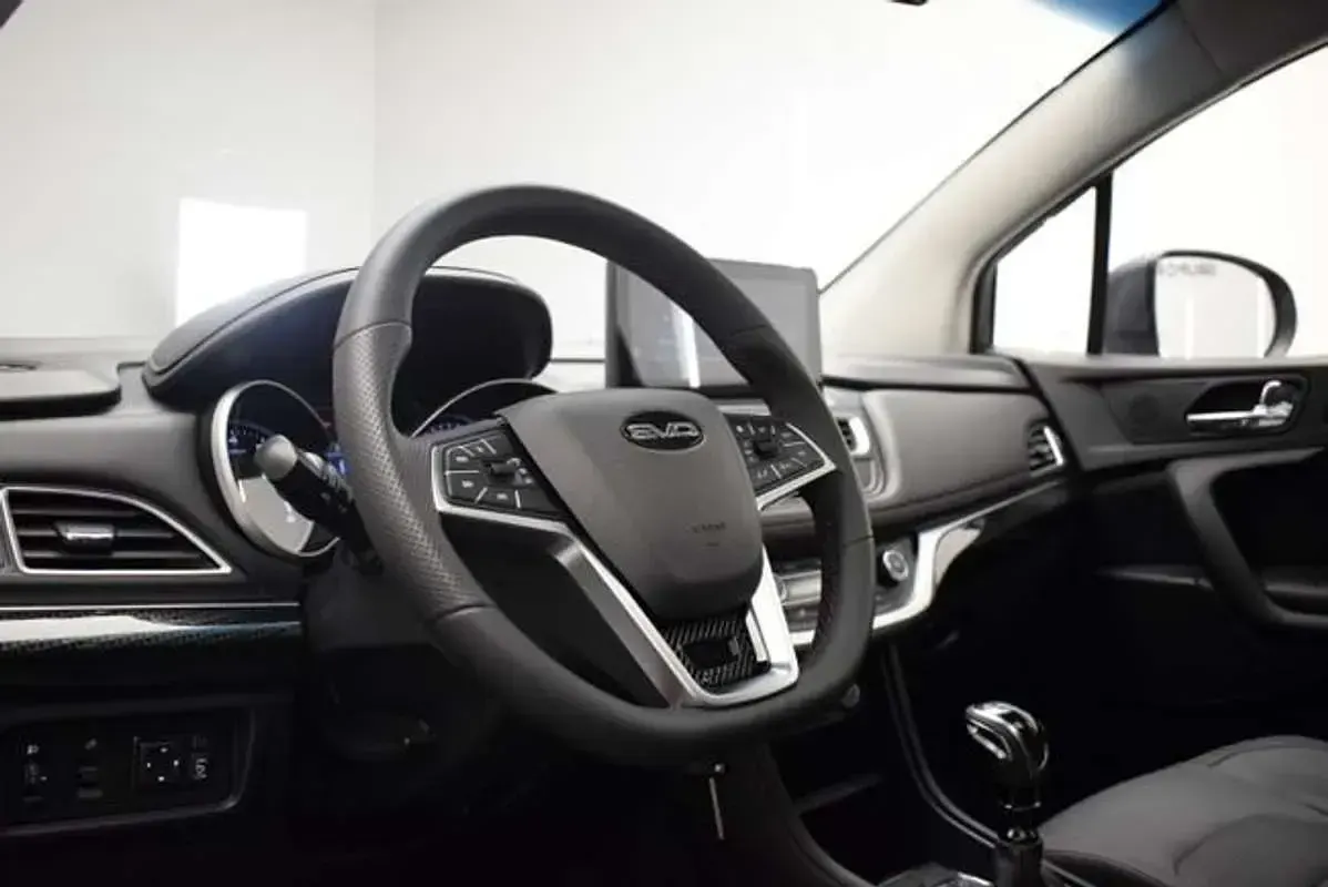 Nuevo EVO Evo 4 106 CV (77 kW) 2025 Gris SUV