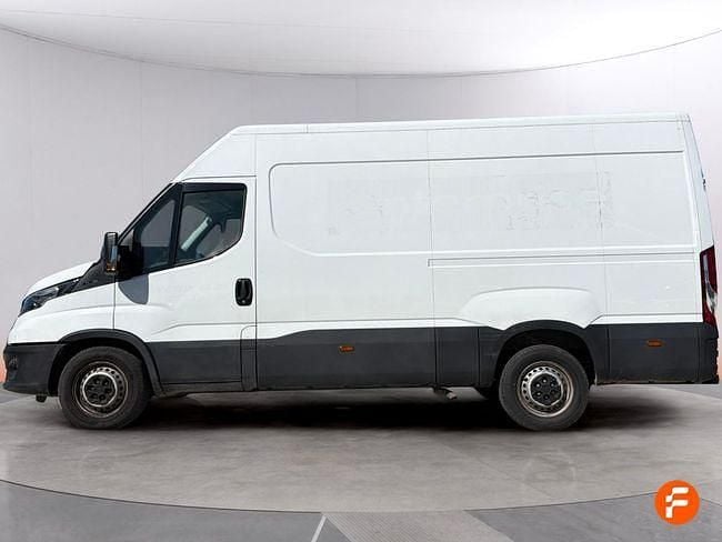 Usado Iveco Daily 156 CV (114 kW) 2023 Blanco Berlina