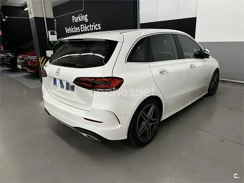Usado Mercedes B200 136 CV (100 kW) 2020 Blanco Utilitario