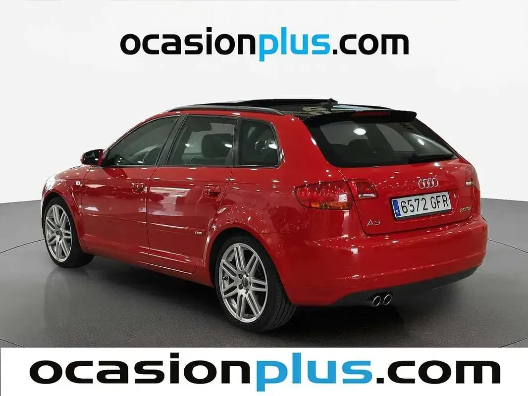 Usado Audi A3 Sportback Ambition 170 CV (125 kW) 2008 Rojo Utilitario