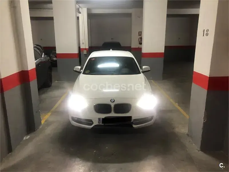 Usado BMW 116 Sport Line 116 CV (85 kW) 2012 Blanco Utilitario