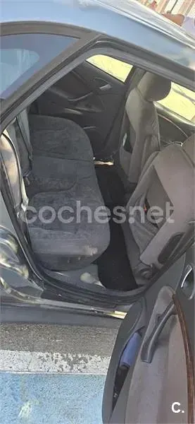 Usado Citroën C5 110 CV (80 kW) 2004 Gris / plata Berlina