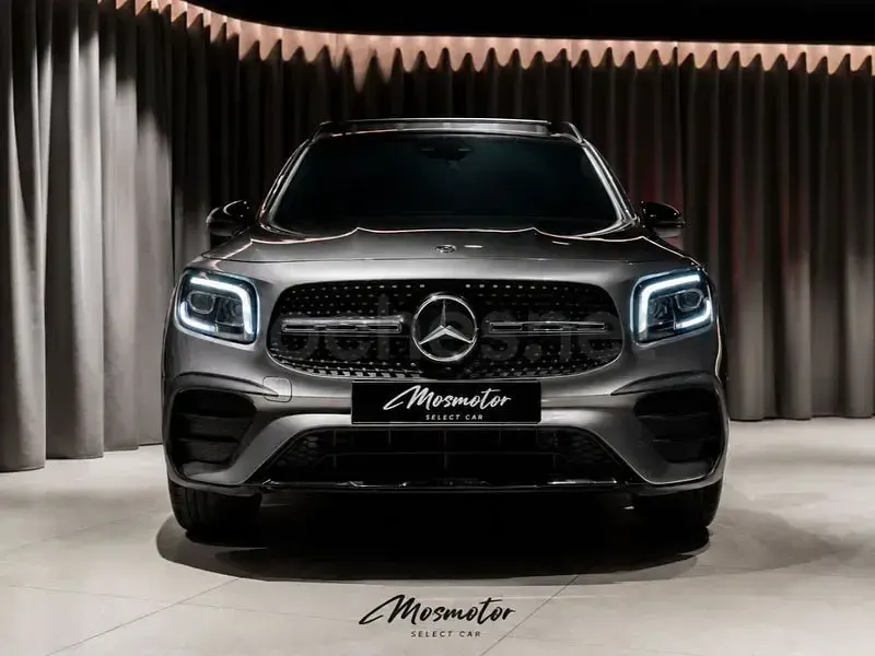 Usado Mercedes GLB200 150 CV (110 kW) 2021 Gris / plata SUV