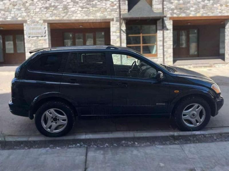 Usado Ssangyong (KGM) Kyron Limited 141 CV (103 kW) 2006 Negro SUV