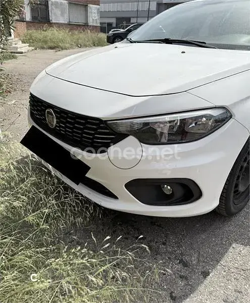 Usado Fiat Tipo Lounge 120 CV (88 kW) 2019 Blanco Familiar