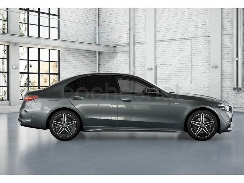 Usado Mercedes C300e 313 CV (230 kW) 2025 Gris / plata Berlina