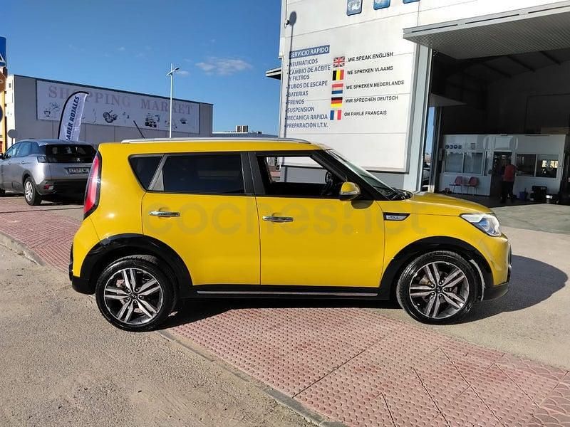 Usado Kia Soul 128 CV (94 kW) 2015 Amarillo SUV