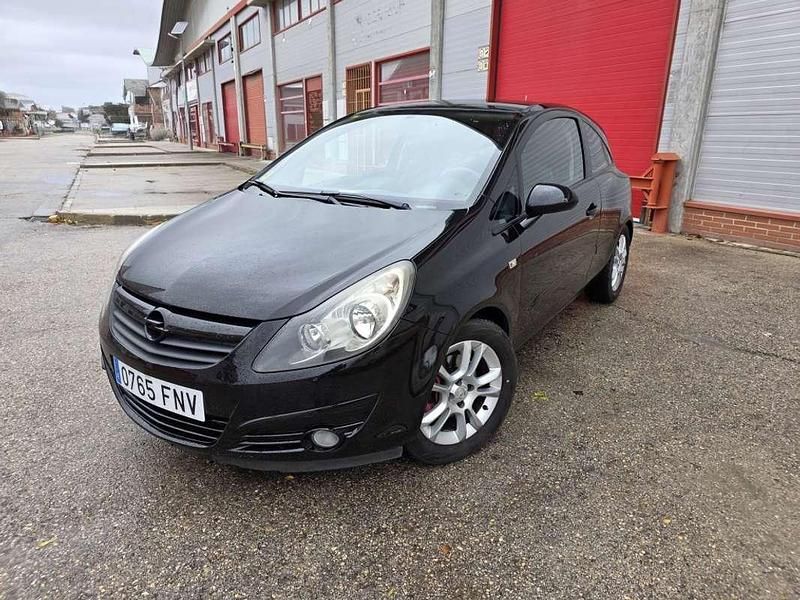 Negro Usado 2007 Opel Corsa Enjoy Utilitario | 3850 € (Precio justo) - Imagen 1/4