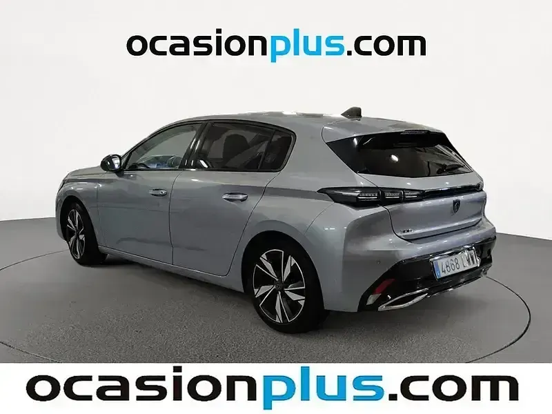 Usado Peugeot 308 Allure 130 CV (95 kW) 2022 Gris / plata Berlina