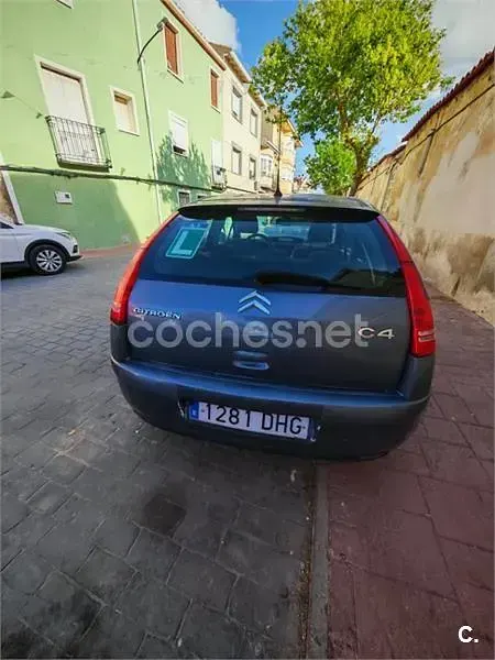 Usado Citroën C4 110 CV (80 kW) 2005 Azul Berlina