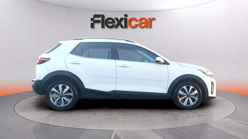 Usado Kia Stonic 120 CV (88 kW) 2022 Blanco SUV