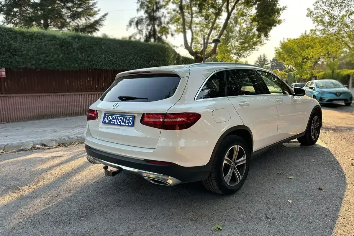Usado Mercedes GLC250 204 CV (150 kW) 2018 Blanco SUV