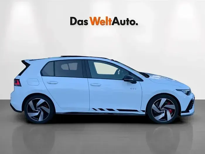 Usado VW Golf VIII GTI Clubsport 300 CV (220 kW) 2025 Blanco Berlina
