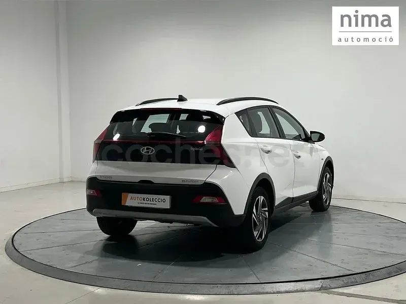 Usado Hyundai Bayon 100 CV (73 kW) 2022 Blanco SUV