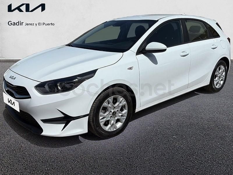 Usado Kia Ceed 100 CV (73 kW) 2023 Blanco Utilitario