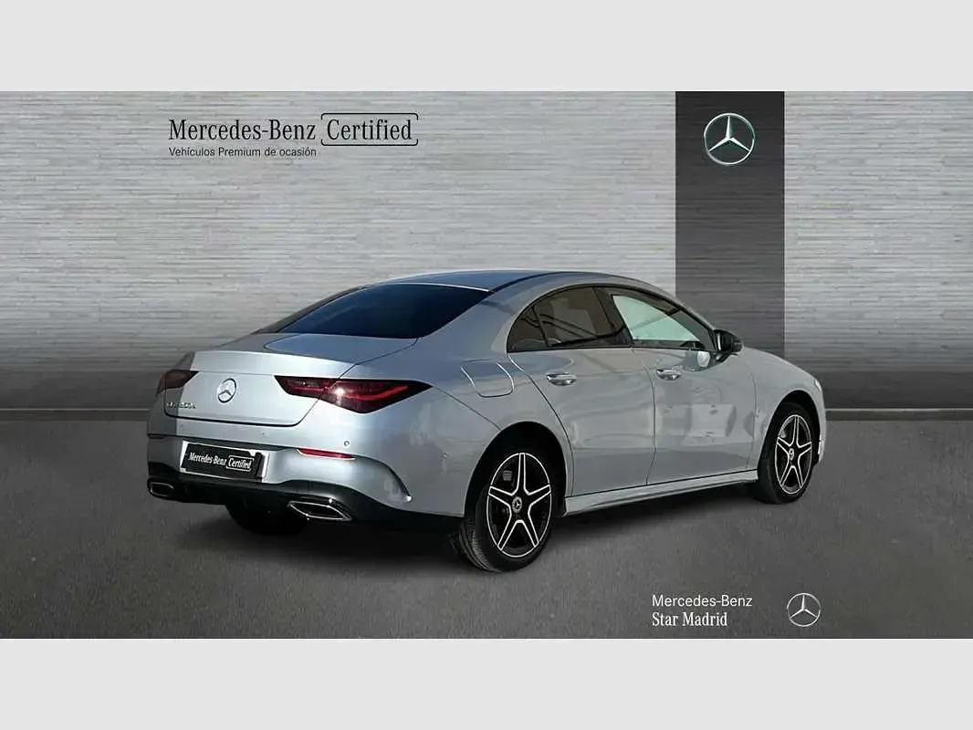 Usado Mercedes CLA250e 218 CV (160 kW) 2025 Plateado Coupe