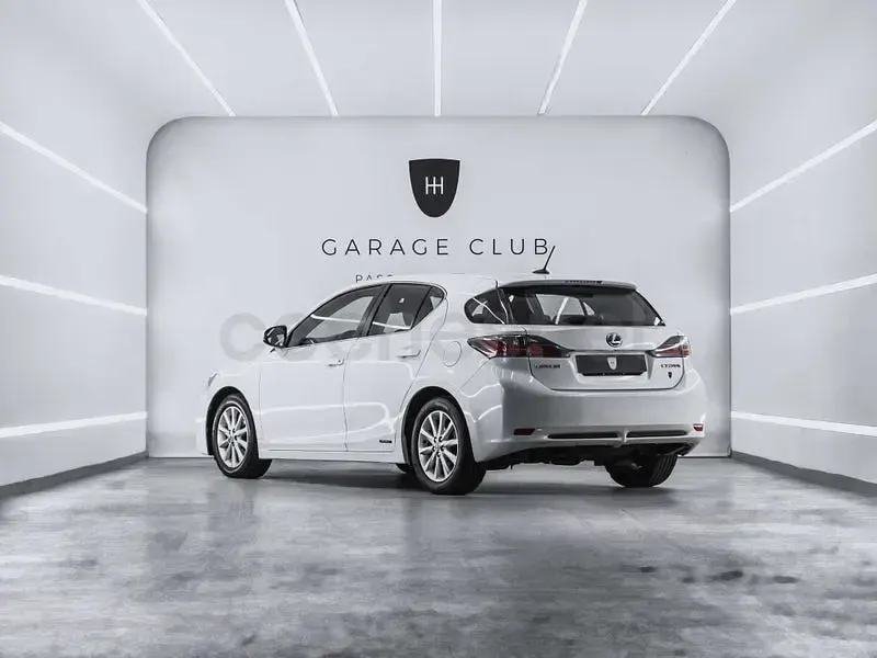 Usado Lexus CT200h Executive Line 136 CV (100 kW) 2013 Blanco Berlina