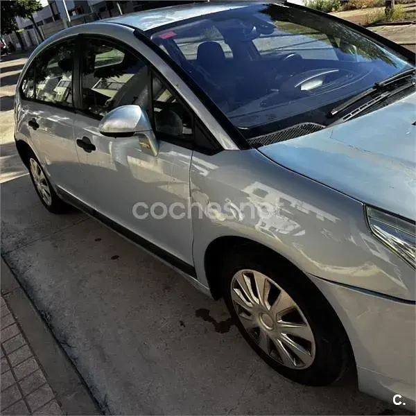 Usado Citroën C4 92 CV (67 kW) 2005 Gris / plata Berlina
